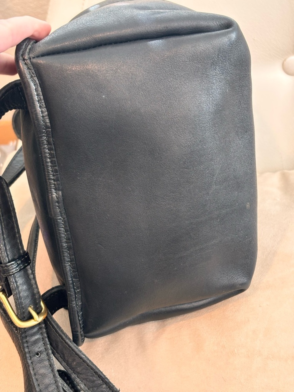 COACH 1997 Vintage Daypack Black Leather Mini Backpack with Gold Turnlock $695+ - Picture 7 of 16